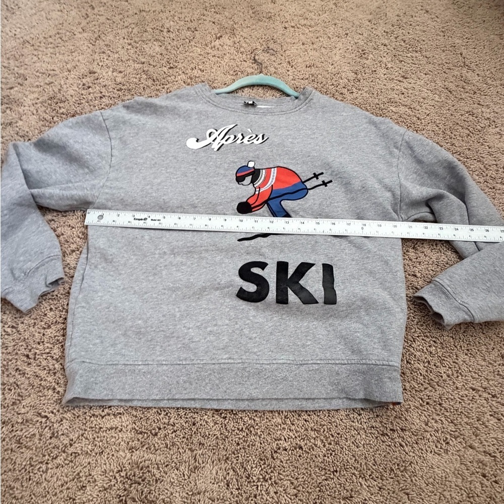 Small Anthropologie kule Apres Ski oversized sweatshirt gray embroidered - Picture 16 of 16